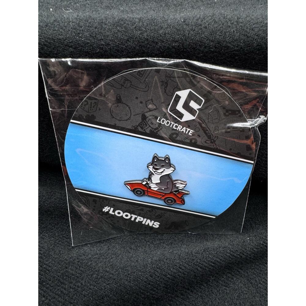 Travelers Wolf Driving Car Collectible Pin Badge Enamel Loot Crate PinBack New